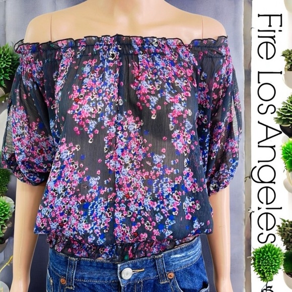 Fire Los Angeles Floral Crepe Sheer Cold-Shoulder Peasant Top - Picture 10 of 16